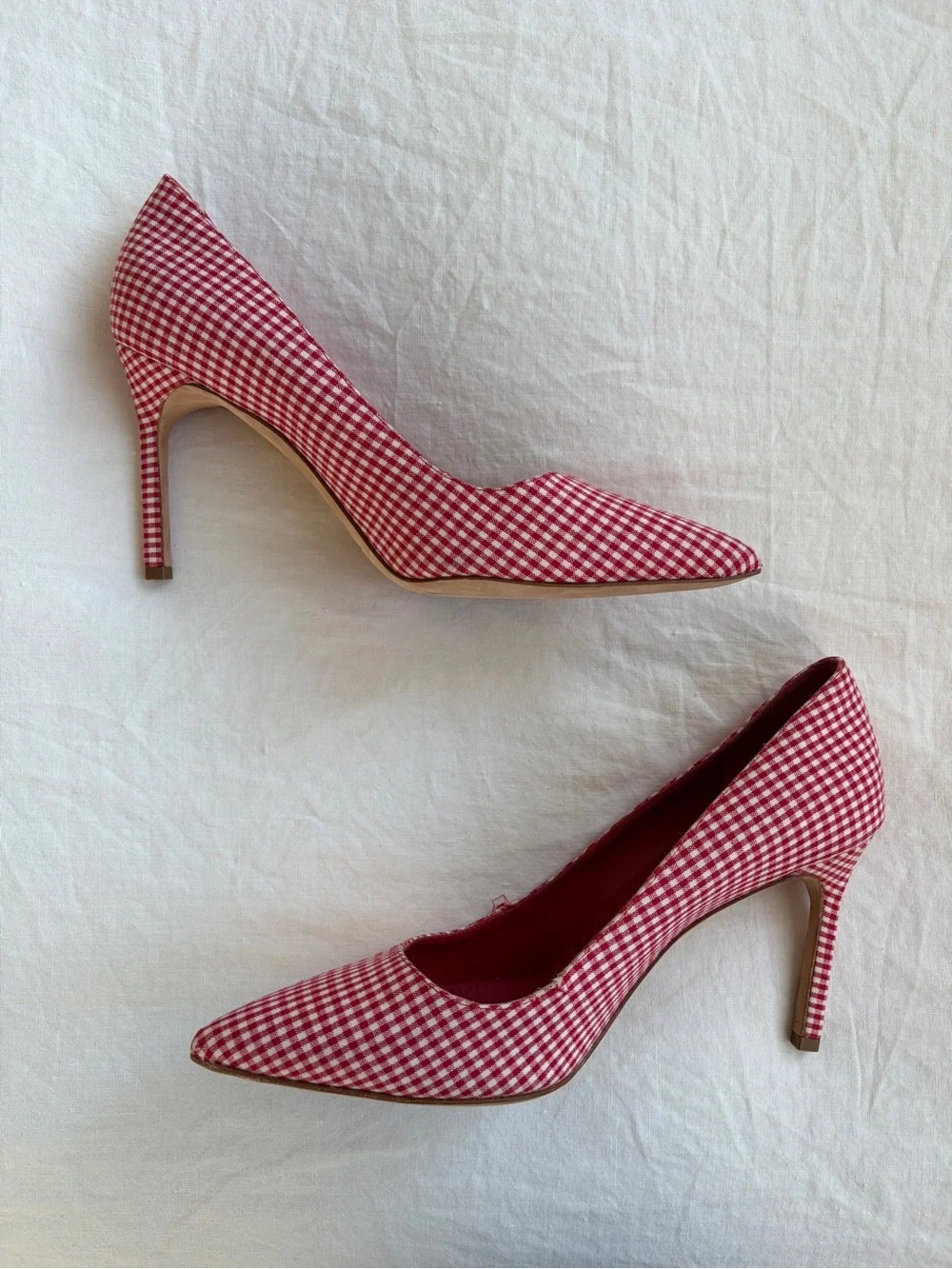 Manolo Blahnik Gingham Pointy Toe Heels Red White
